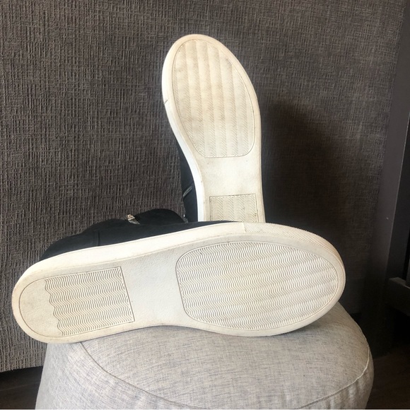 Trendy black suede martial high top flats. - Picture 2 of 3